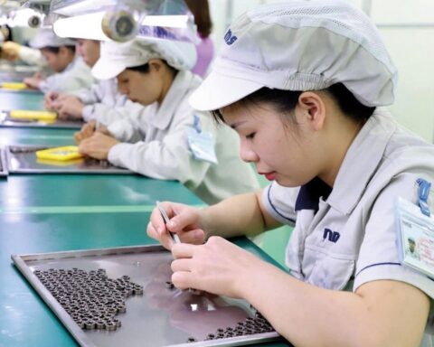 Mở rộng nguồn hàng cho thị trường chứng khoán