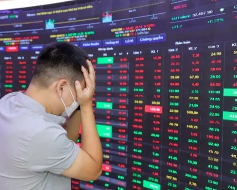 Tin vui không cứu nổi NVL, KOS nằm sàn 7 phiên liên tiếp