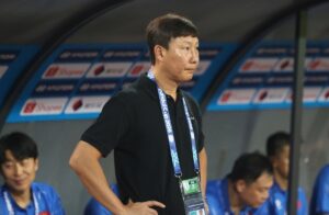 HLV Kim Sang-sik: “Tôi thấy xấu hổ khi thua Thái Lan thế này”