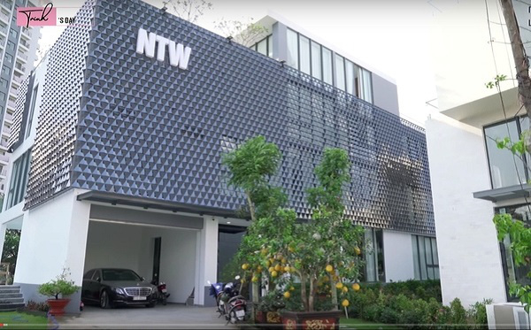 Căn nhà 50 tỷ, rộng 800m² của Ngọc Trinh- Ảnh 2.