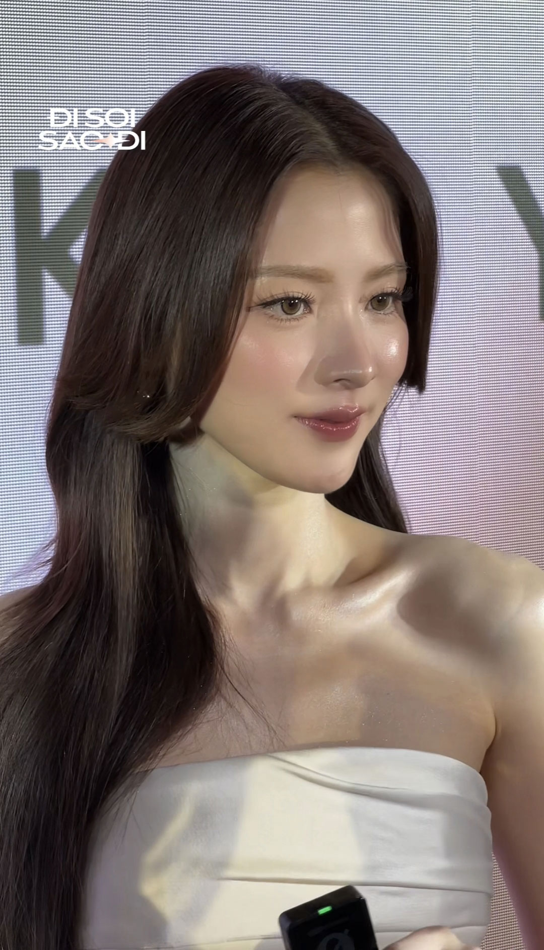 Sốc visual là đây: Baifern Pimchanok như nữ thần ở sự kiện TP. HCM, nữ diễn viên Việt ngỡ ngàng không nói nên lời!- Ảnh 9.