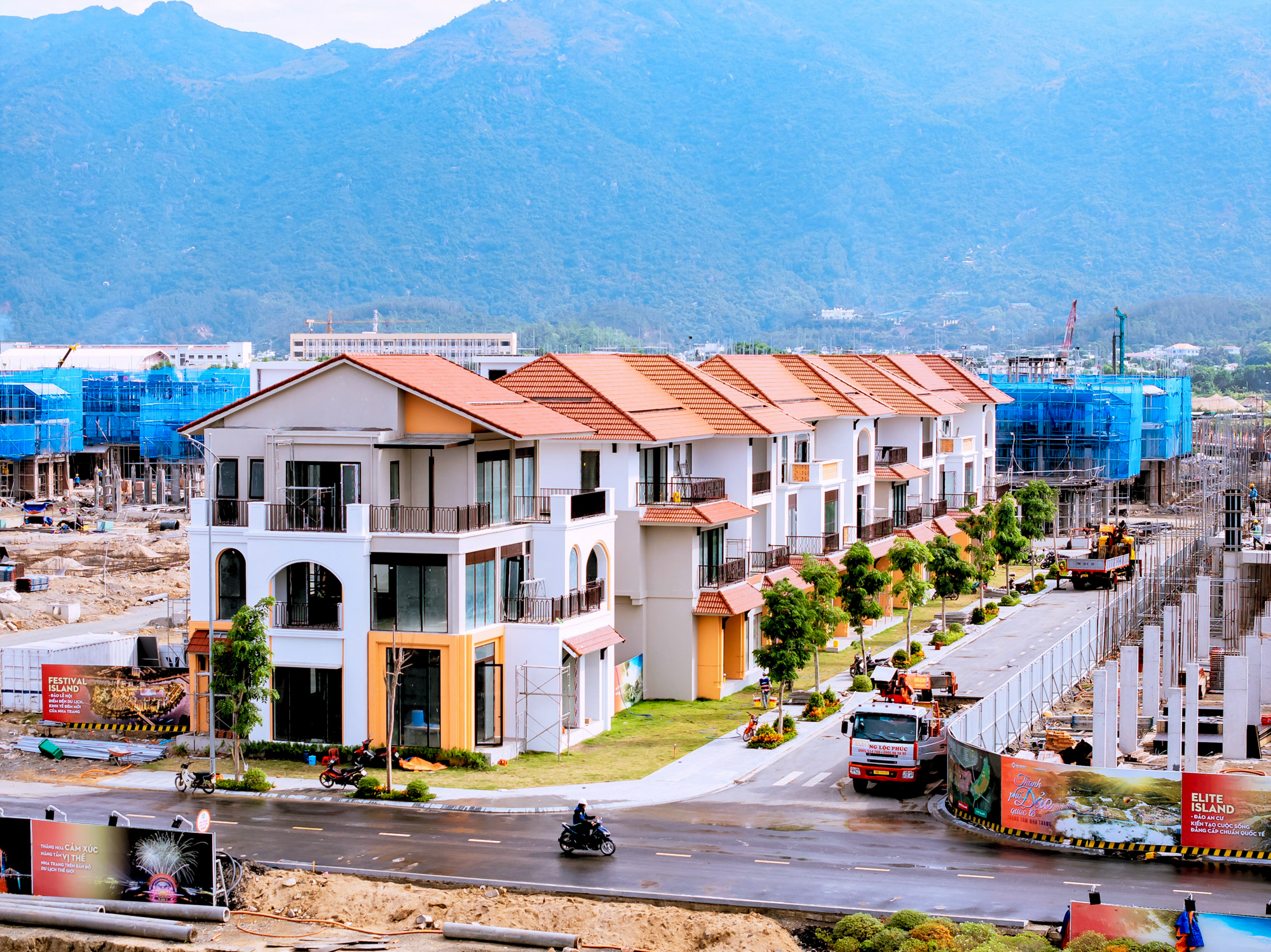 Ngắm đại dự án của Sun Group nối 3 hòn đảo đầu tiên ở Việt Nam: Rộng 227 ha, giáp trung tâm hành chính và phố không ngủ bên sông- Ảnh 10. Ngắm đại dự án của Sun Group nối 3 hòn đảo đầu tiên ở Việt Nam: Rộng 227 ha, giáp trung tâm hành chính và phố không ngủ bên sông- Ảnh 10.
