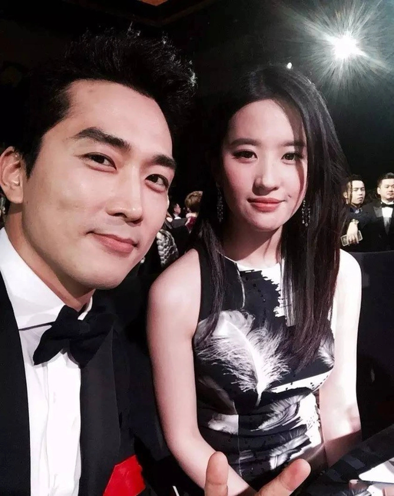 Hoá ra đây là lý do Lưu Diệc Phi vội chia tay Song Seung Hun?- Ảnh 6.