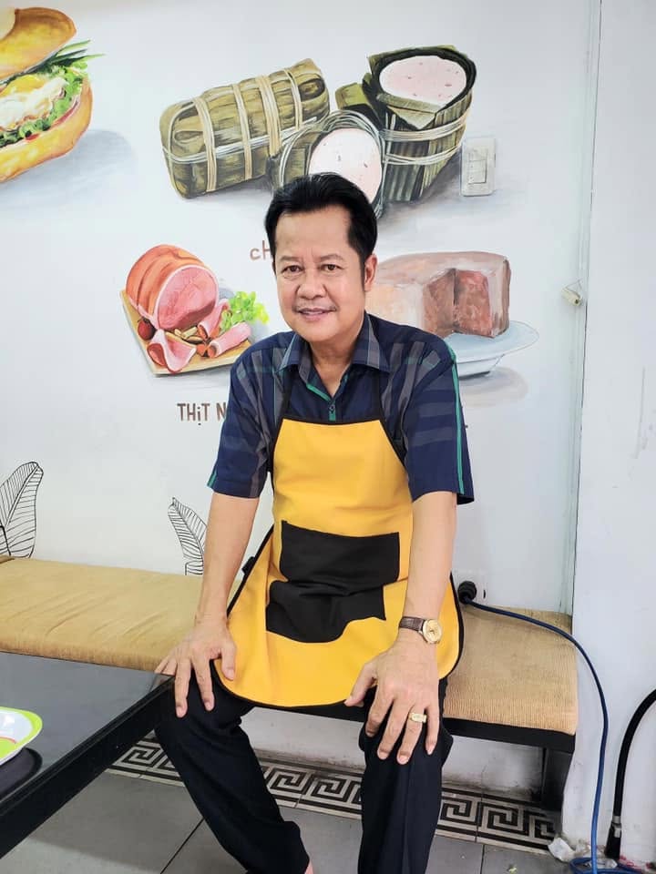 Nam NSND đình đám bỏ TP.HCM về bán cà phê, đồ ăn sáng ở đường Nguyễn Trung Trực, An Giang- Ảnh 2.