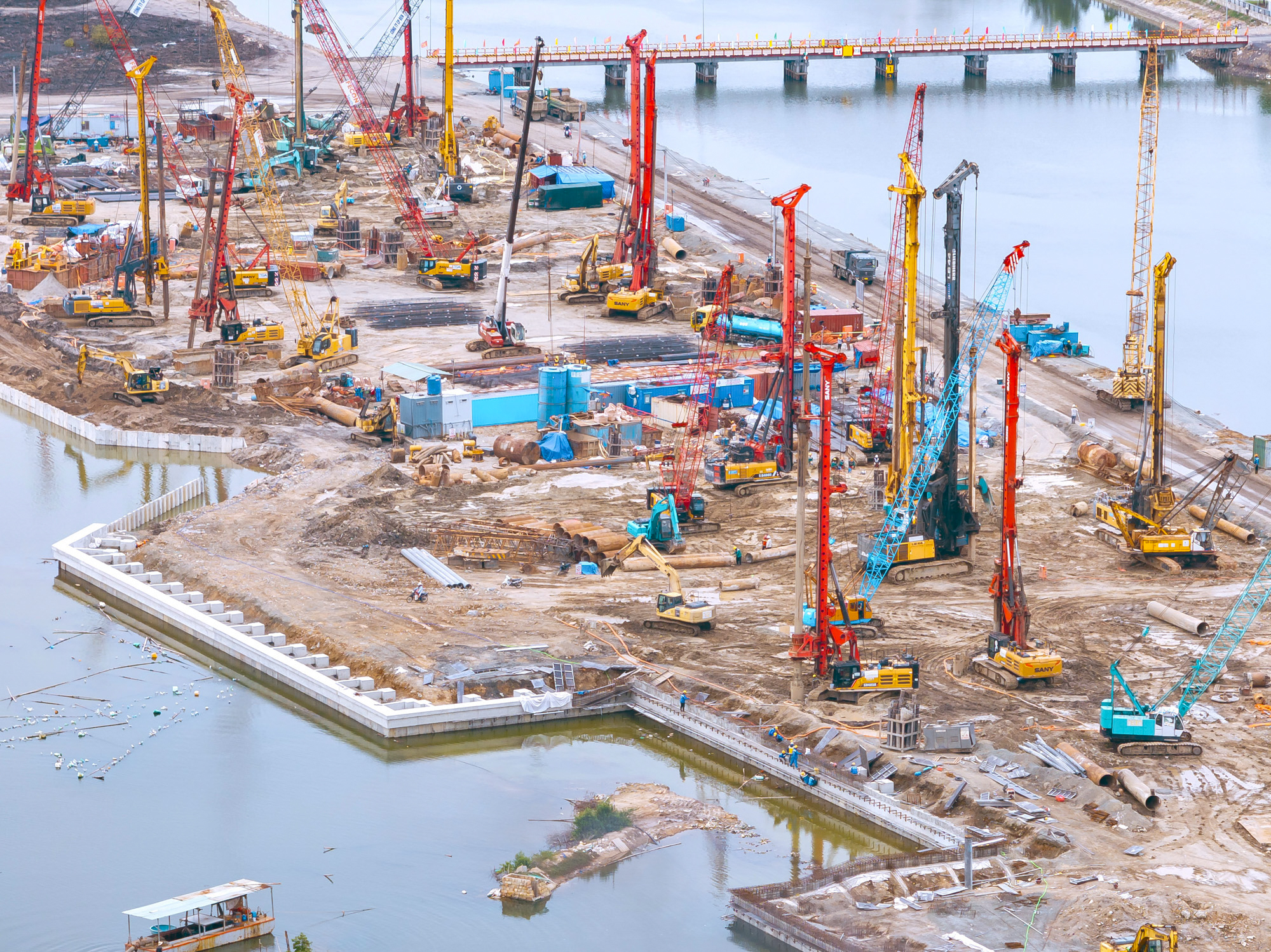 Ngắm đại dự án của Sun Group nối 3 hòn đảo đầu tiên ở Việt Nam: Rộng 227 ha, giáp trung tâm hành chính và phố không ngủ bên sông- Ảnh 11. Ngắm đại dự án của Sun Group nối 3 hòn đảo đầu tiên ở Việt Nam: Rộng 227 ha, giáp trung tâm hành chính và phố không ngủ bên sông- Ảnh 11.