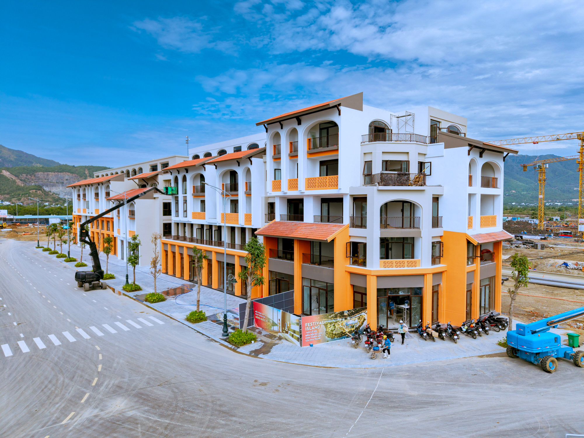Ngắm đại dự án của Sun Group nối 3 hòn đảo đầu tiên ở Việt Nam: Rộng 227 ha, giáp trung tâm hành chính và phố không ngủ bên sông- Ảnh 14. Ngắm đại dự án của Sun Group nối 3 hòn đảo đầu tiên ở Việt Nam: Rộng 227 ha, giáp trung tâm hành chính và phố không ngủ bên sông- Ảnh 14.