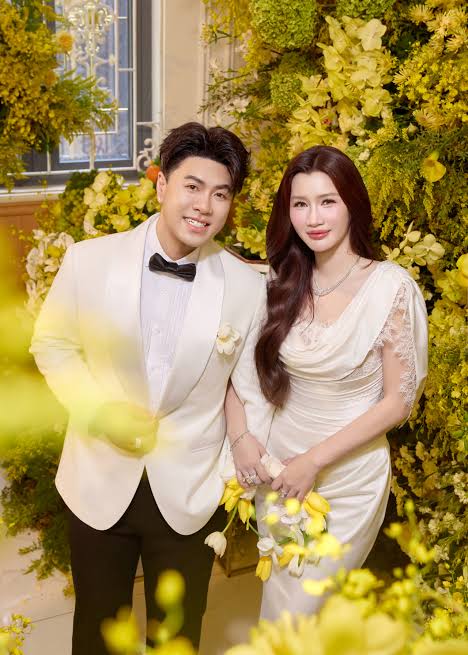 Cặp đôi ca sĩ Vbiz - CEO là mẹ đơn thân 3 con thông báo đăng ký kết hôn- Ảnh 4.
