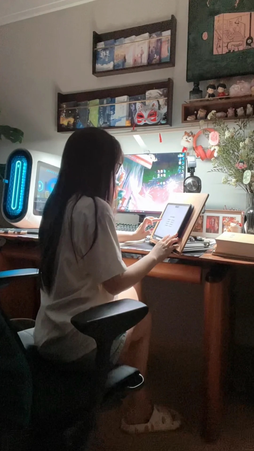 Phim có Loan Niệm viral: Vì sao tác giả Trung Quốc có thể kiếm tiền tỷ, chục tỷ, trăm tỷ từ tác phẩm ngôn tình?- Ảnh 3.