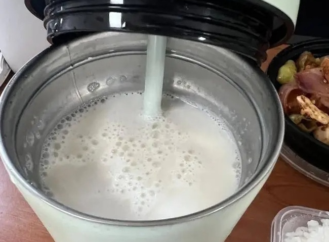 Lời khuyên dành cho tất cả các gia đình đang dùng bình giữ nhiệt - Ảnh 2.