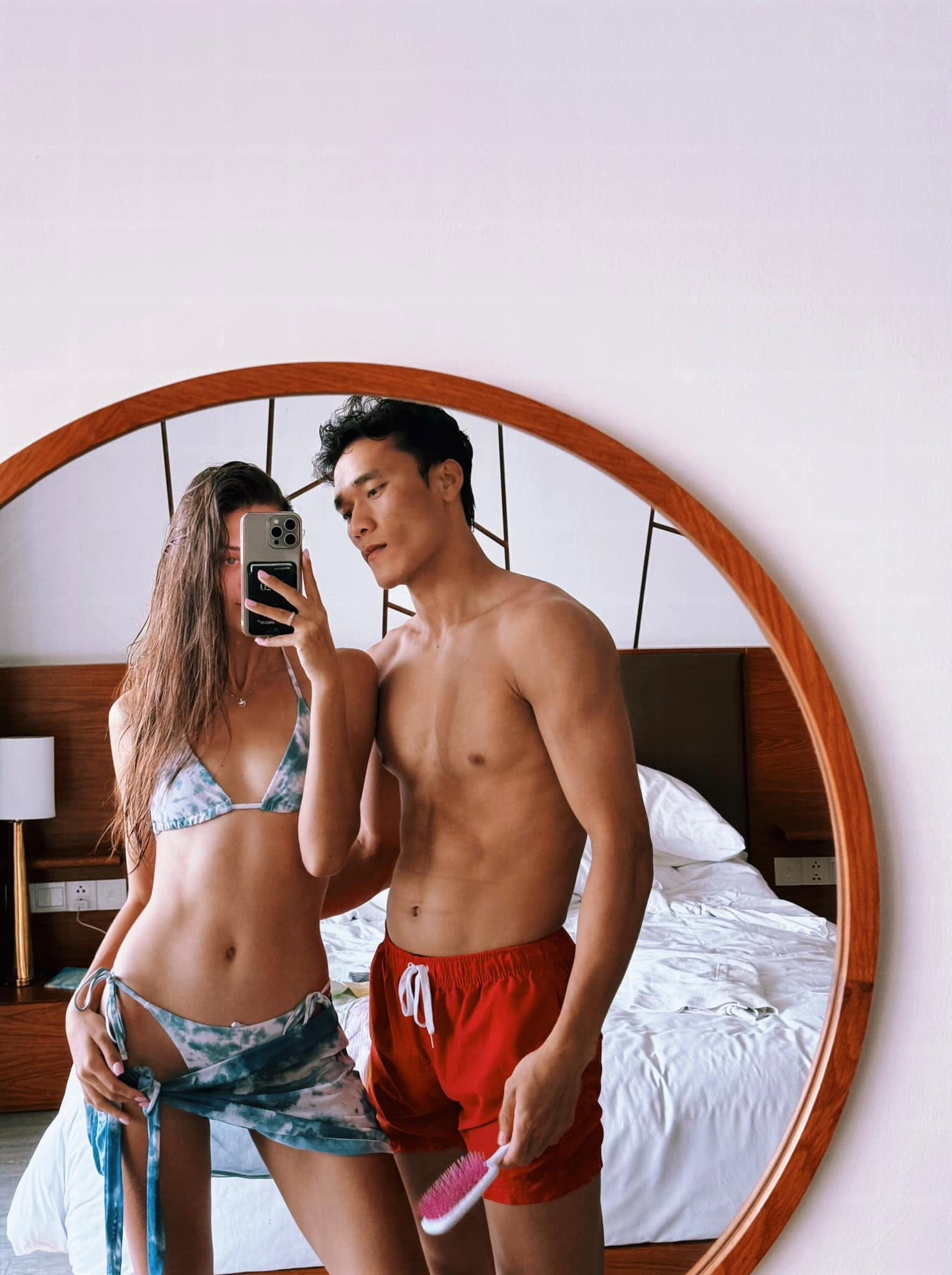 “Búp bê sống” Ukraine Dianka Zakhidova miệt mài "đúc" body với thủ môn Bùi Tiến Dũng: Cứ mỗi lần lộ ảnh là gây sốt- Ảnh 7.
