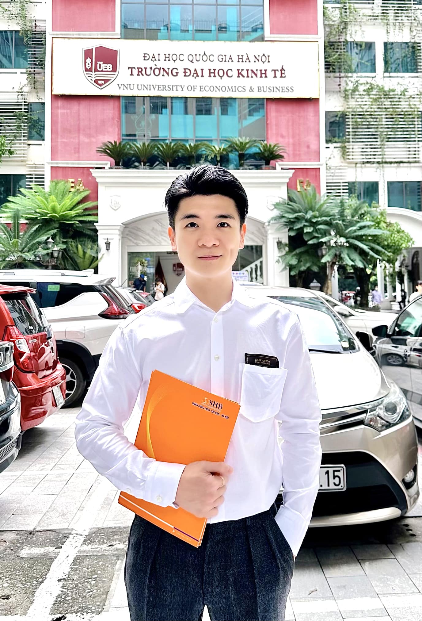 Chân dung người Việt vừa học Tiến sĩ vừa làm Phó TGĐ ngân hàng, tài khoản chứng khoán gần 1.482 tỷ đồng- Ảnh 3.