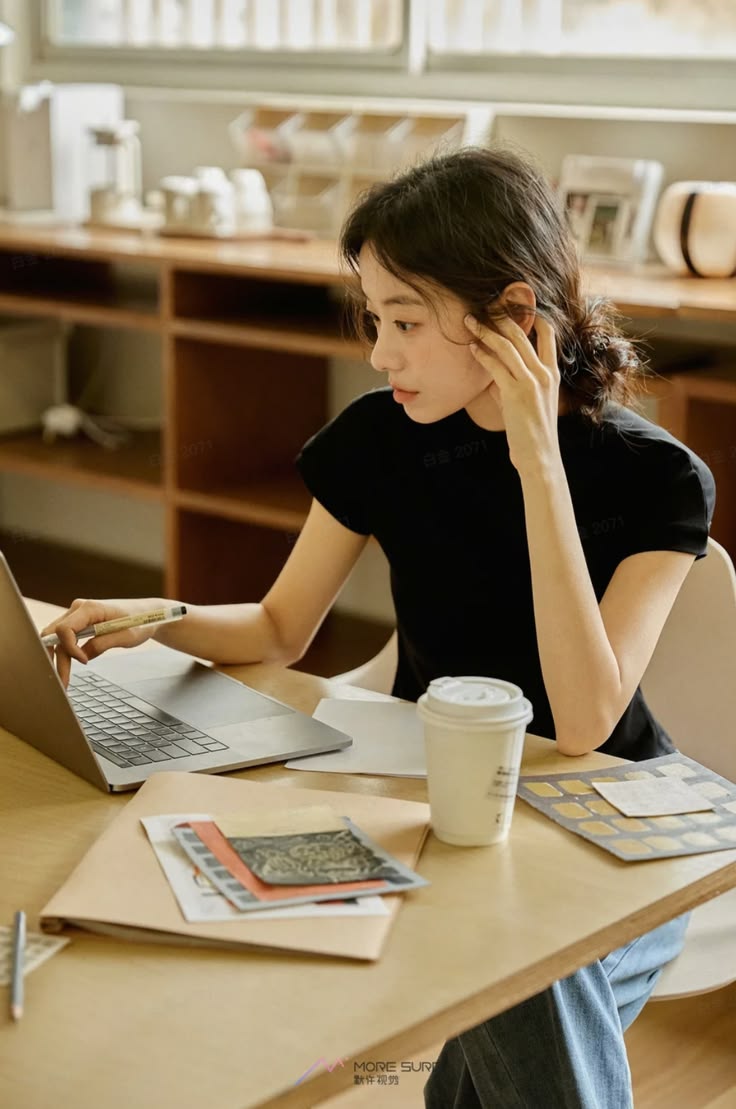 Nếu hôm nay mất nguồn thu nhập chính, bạn có thể sống được bao lâu?- Ảnh 2.