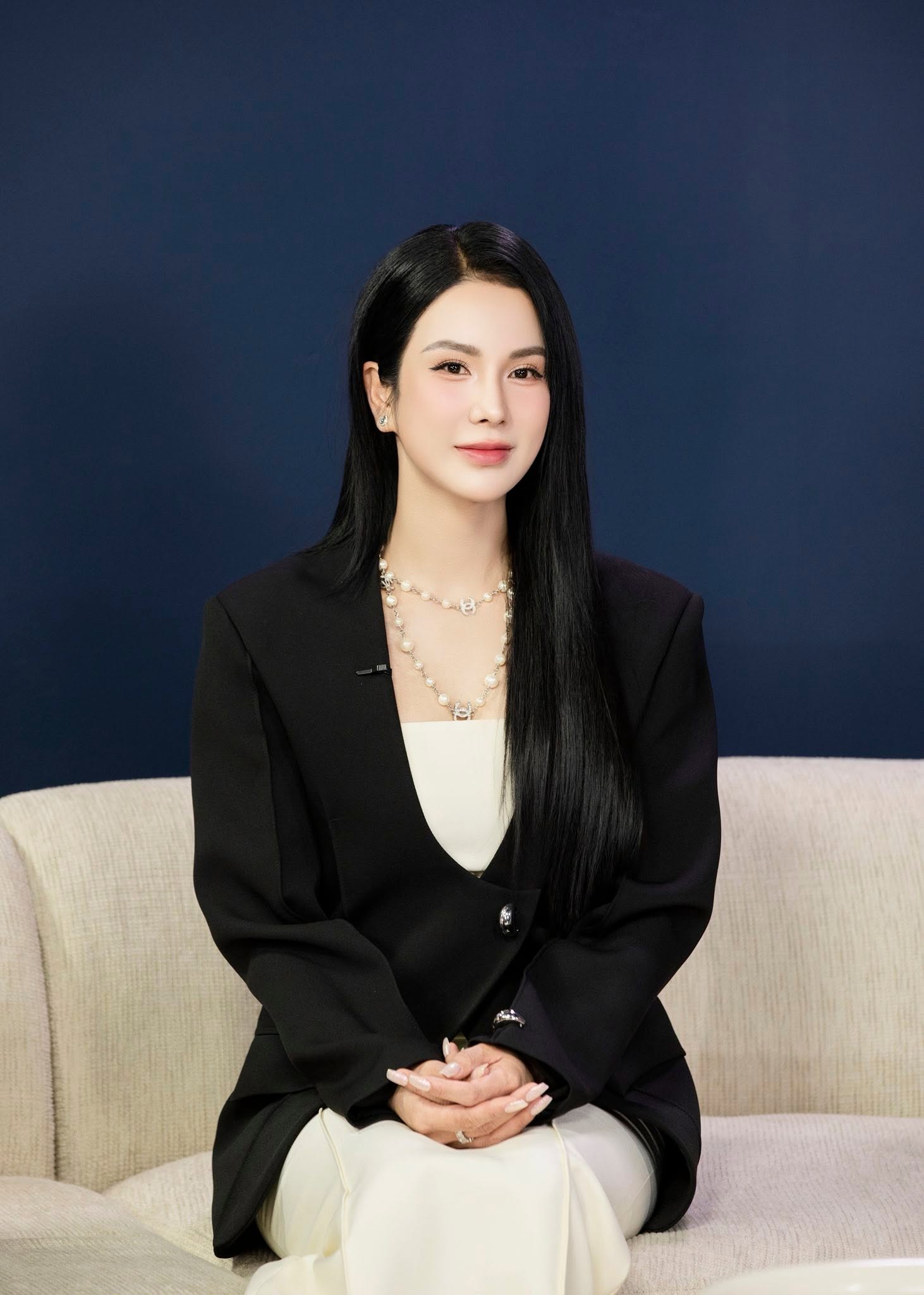 Diệp Lâm Anh - Vũ Thuý Quỳnh: Cuộc đối đầu của người lớn, những tổn thương của con trẻ- Ảnh 4.