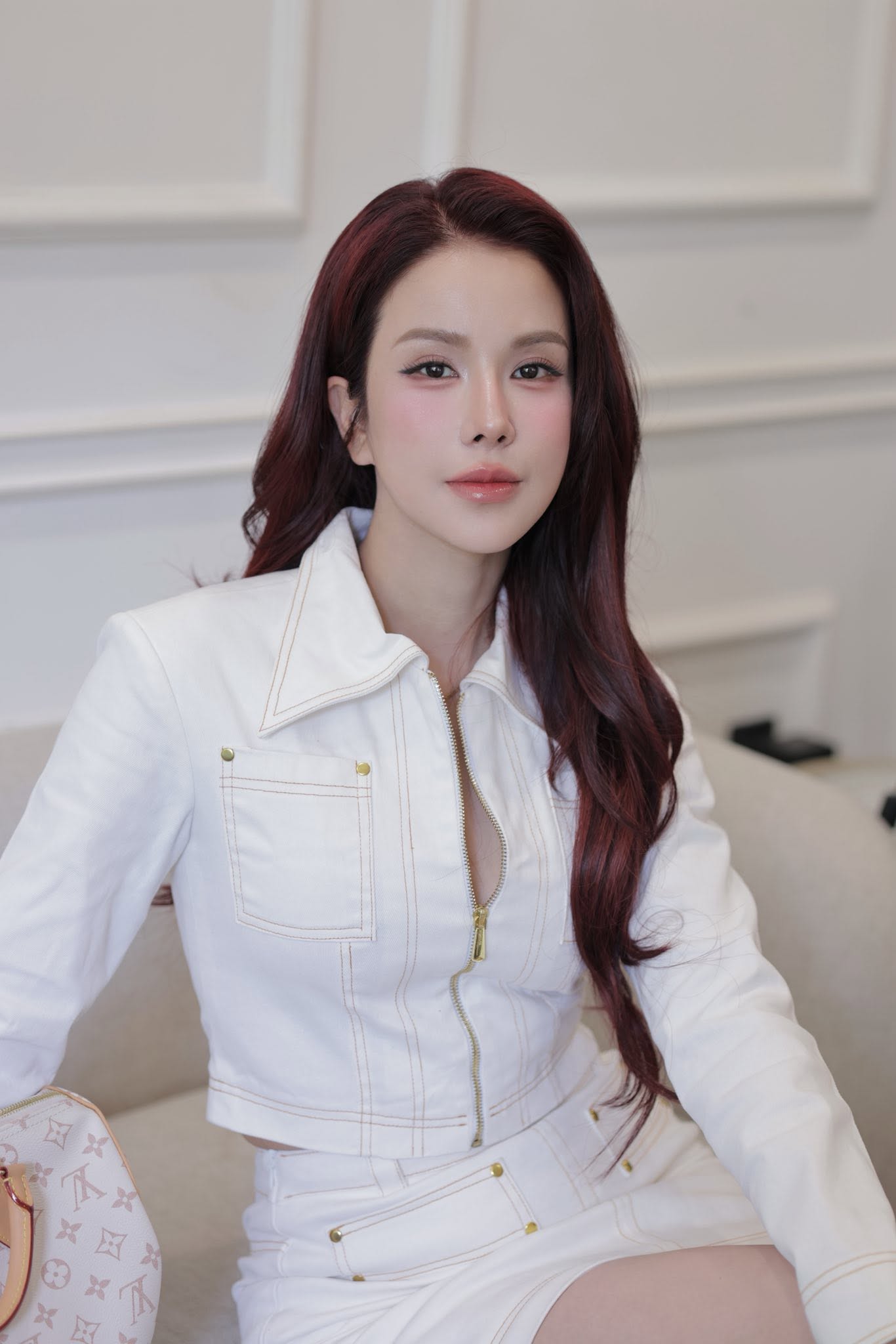 Diệp Lâm Anh đáp trả Vũ Thúy Quỳnh: "1 câu tử tế sau khi lạm quyền cũng chưa thấy, bé có đòi cũng phải nhắn với mẹ đẻ 1 tiếng"- Ảnh 4.