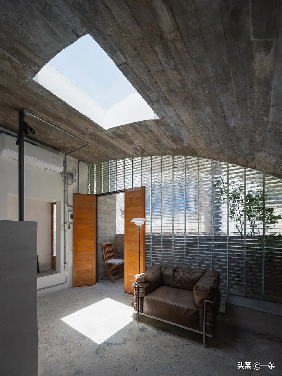 3 anh chị em thừa kế căn nhà tổ chỉ 44m², cải tạo thành nơi đủ rộng để 3 thế hệ có thể cùng chung sống- Ảnh 5.