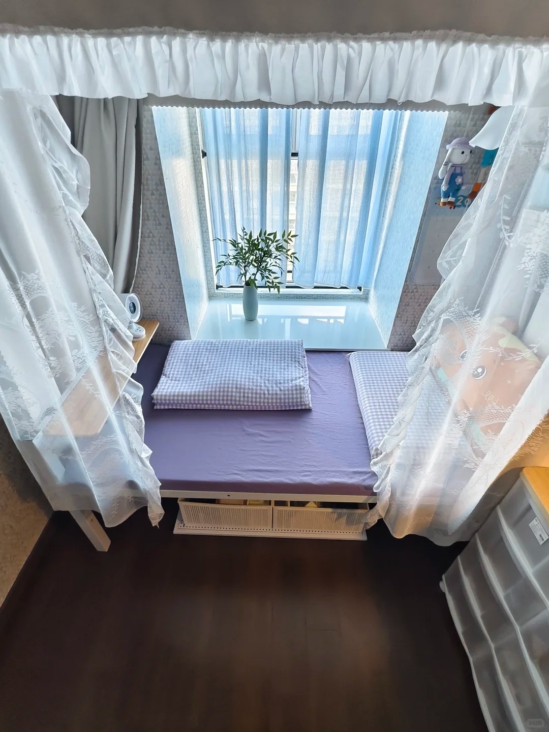 Căn phòng 4m² công ty cấp cho y tá lương 23 triệu/tháng- Ảnh 4.