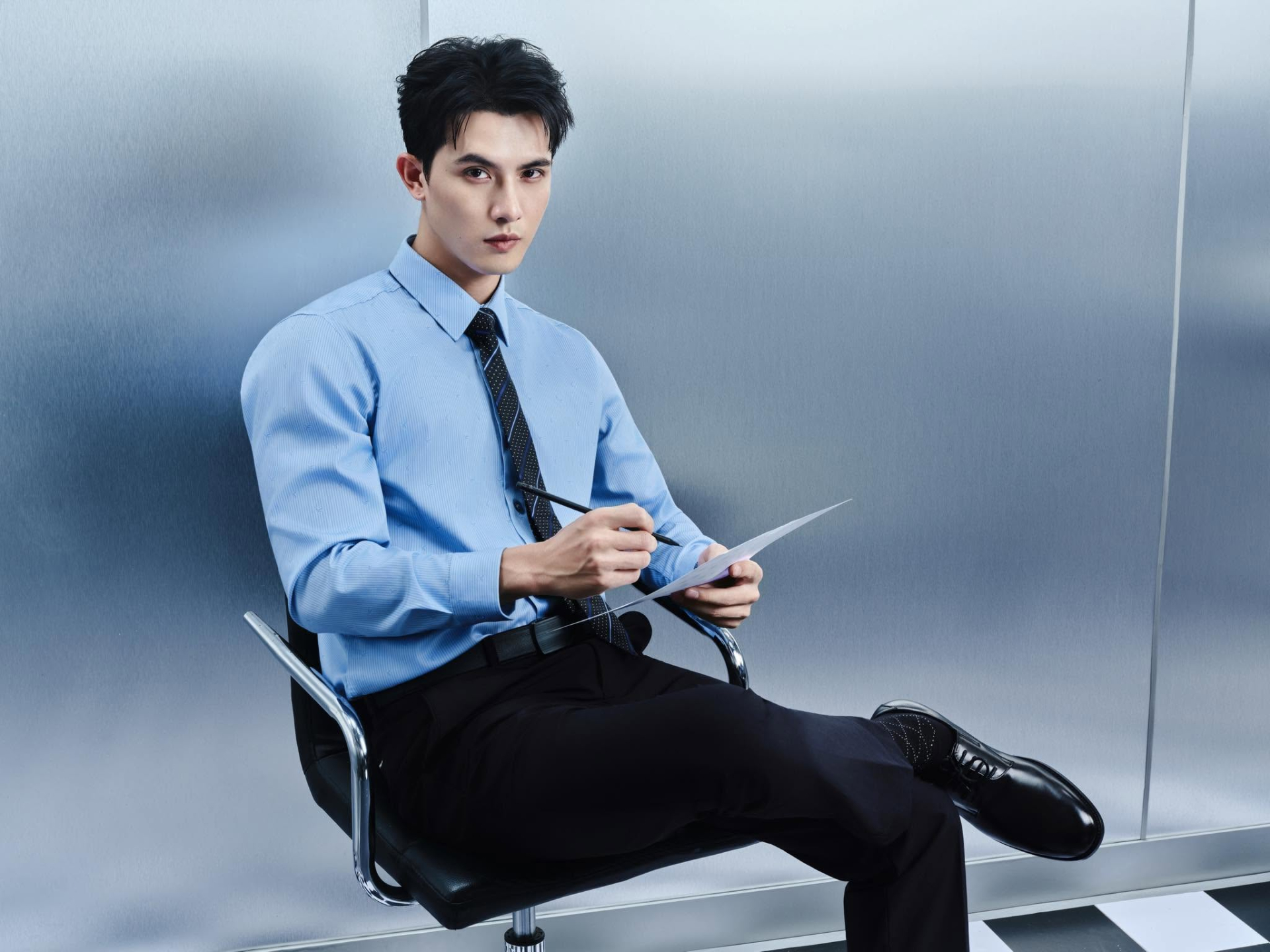 Trần Ngọc Vàng xin lỗi giữa loạt 