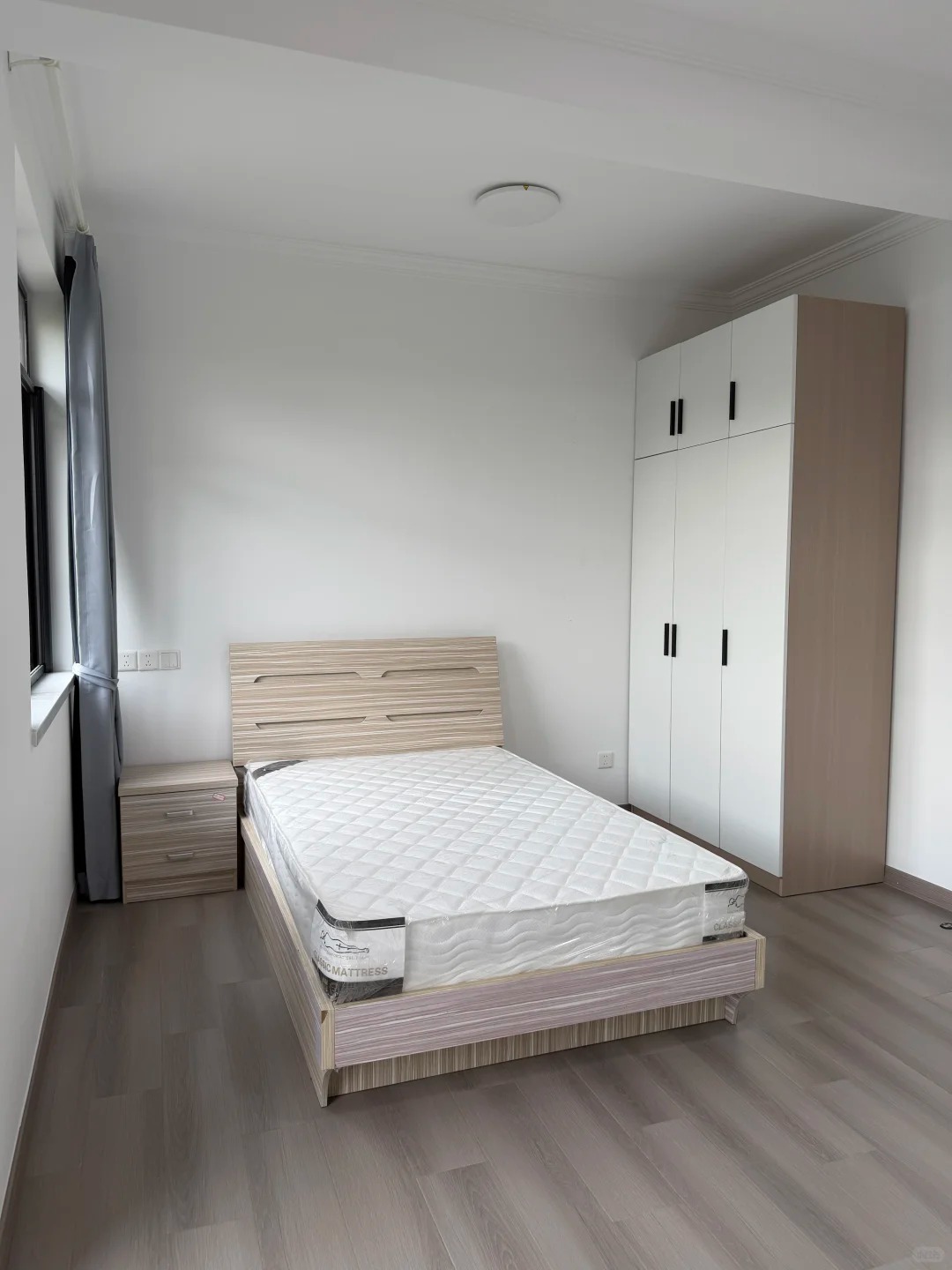 Căn phòng công ty cấp cho nữ nhân viên văn phòng 31 tuổi, lương 77,3 triệu/tháng - Ảnh 5.