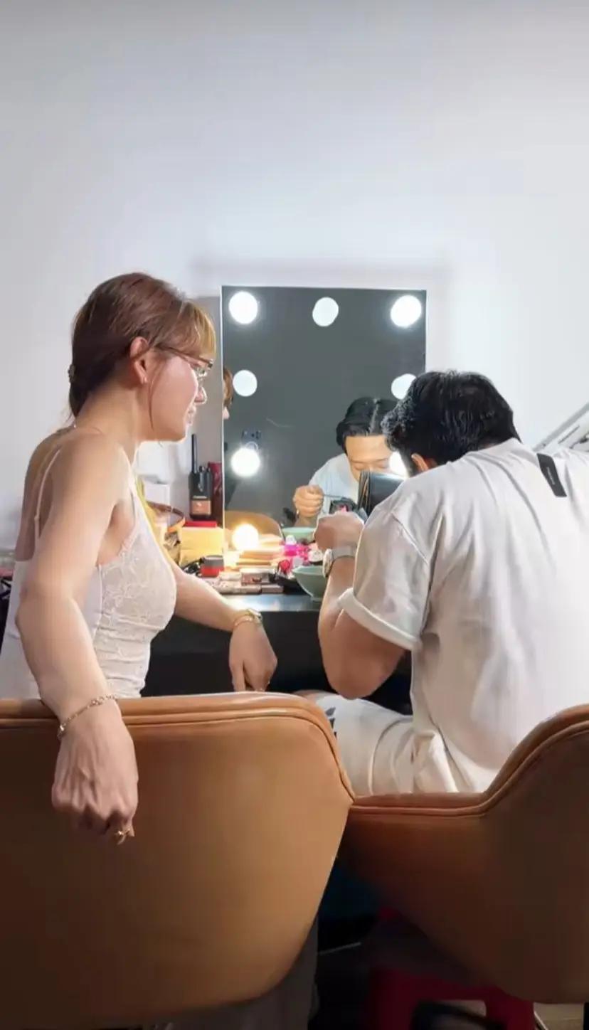 Phim Tết của Trấn Thành lộ diện nam chính thứ 2: Đôi mắt ướt đẹp mê hồn, tình tin đồn của nửa showbiz- Ảnh 1.