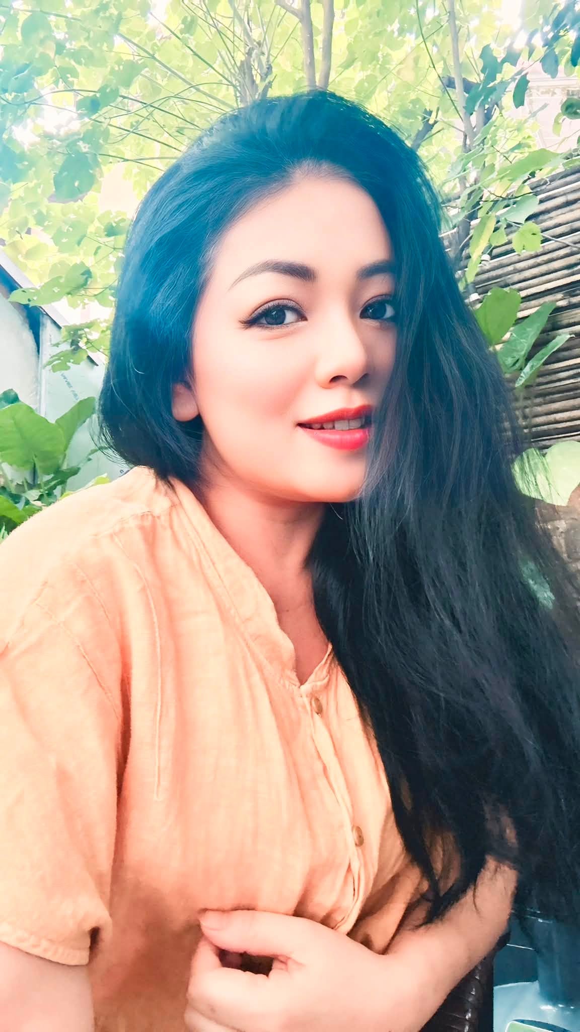 Mẹ đơn thân 4 con là "nữ hoàng nhạc đỏ" nói về điều khát khao nhất sau những dối lừa- Ảnh 1.