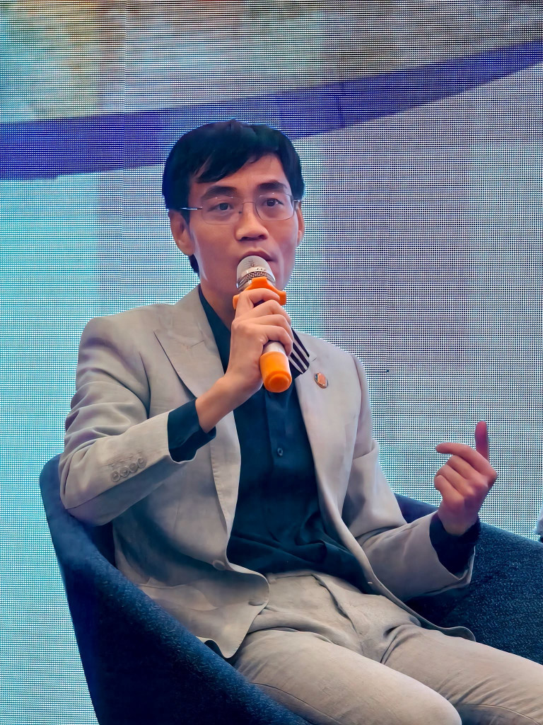 Màn gọi tên chuyên ngành của bác sĩ STT 65 tại Match Day làm cả hội trường bùng nổ, người phấn khích nhất là nhân vật "đỉnh cấp"! - Ảnh 2.