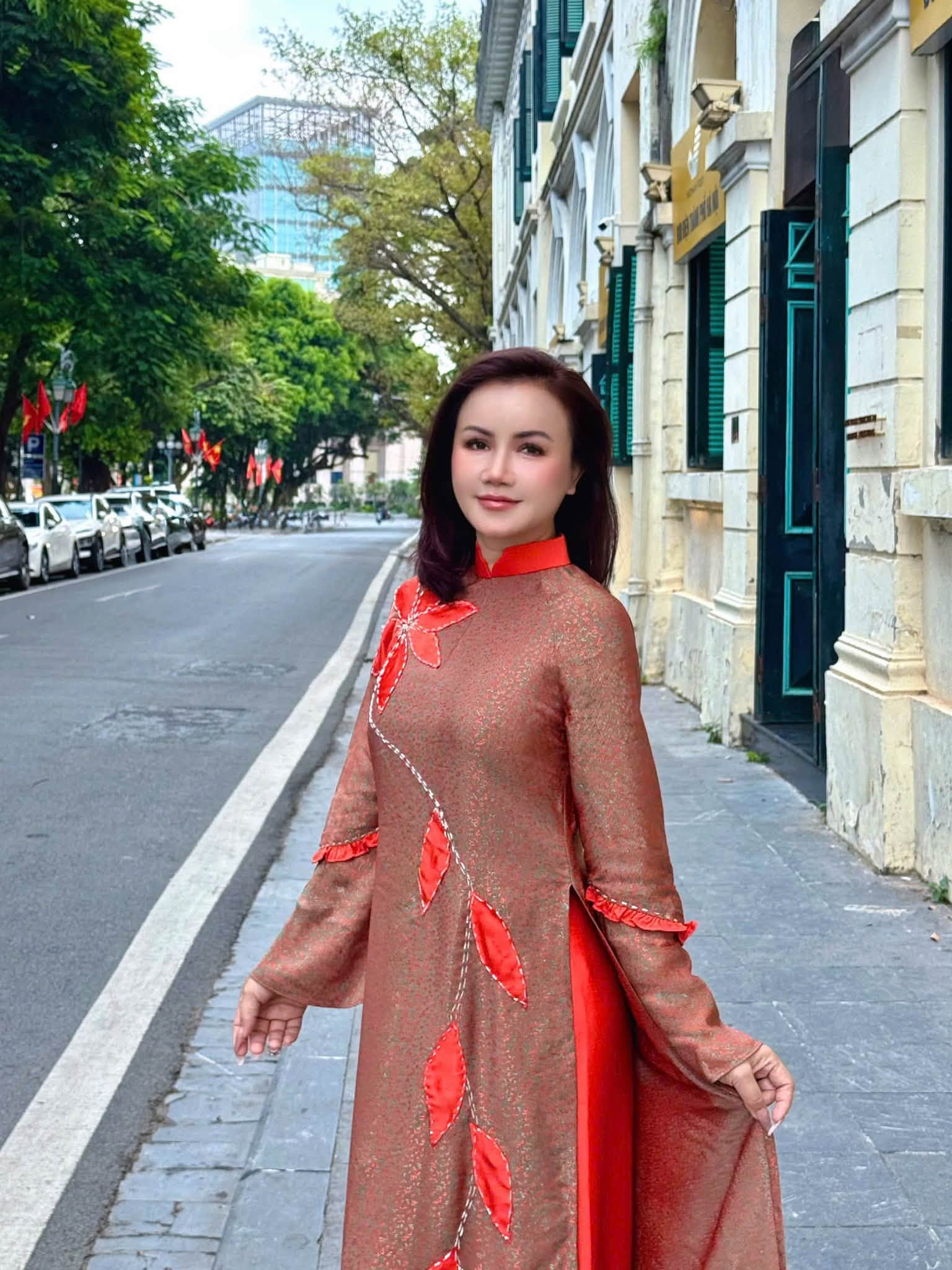 Sao Vbiz làm mẹ đơn thân sau 4 lần ly hôn, từng bị chồng cũ đánh gãy mũi- Ảnh 6.