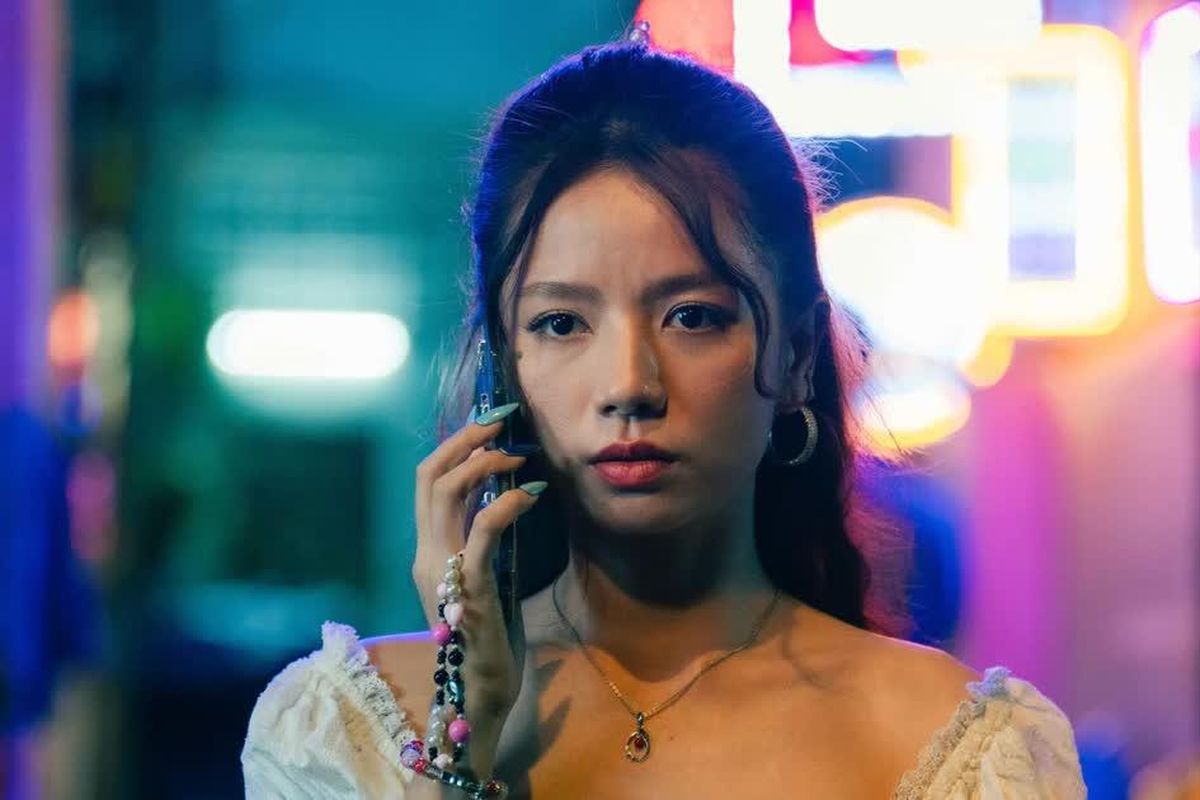 Lên Hương: Mượn cái chết để nói chuyện sống, hài đen nhưng lại khiến khán giả rơi lệ - Ảnh 3.