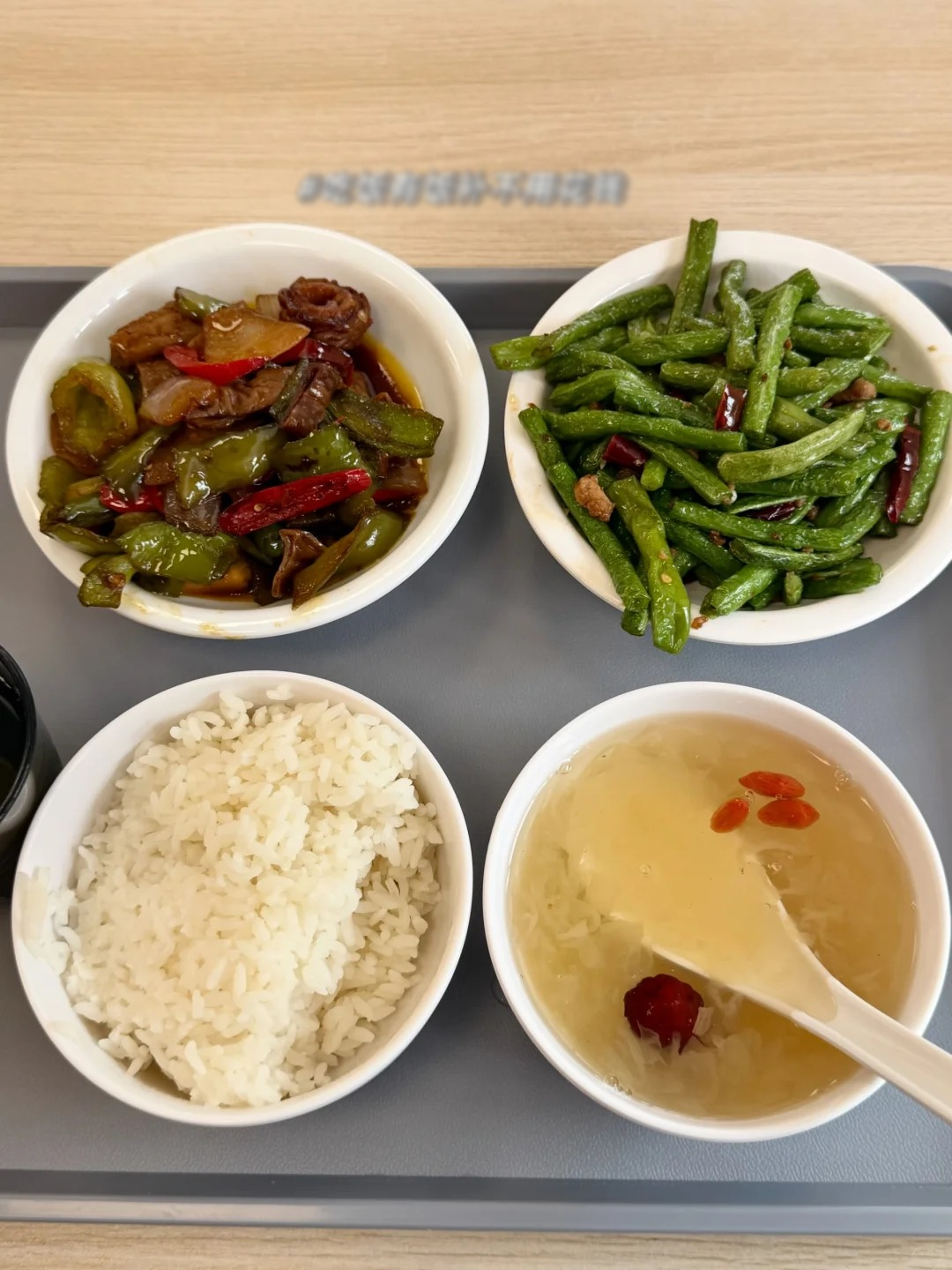 Căn phòng công ty cấp cho nữ nhân viên văn phòng 31 tuổi, lương 77,3 triệu/tháng - Ảnh 8.