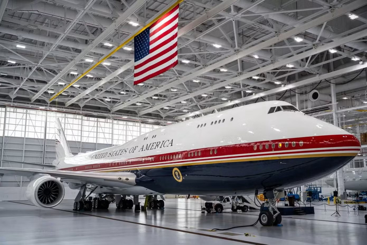 28 phút nghẹt thở chứng kiến Tổng thống Trump thoát hiểm bằng xe chở suất ăn- Ảnh 1.