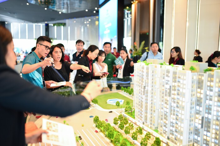 Đằng sau Đằng sau