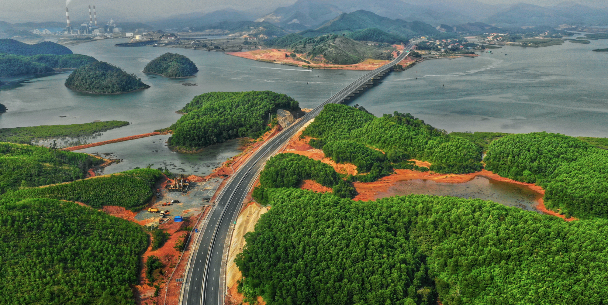 Toàn cảnh loạt hạ tầng nghìn tỷ làm thay đổi diện mạo thành phố trực thuộc Trung ương trẻ nhất Việt Nam: Vingroup, Sun Group, BIM Group cùng chung tay góp sức - Ảnh 3.