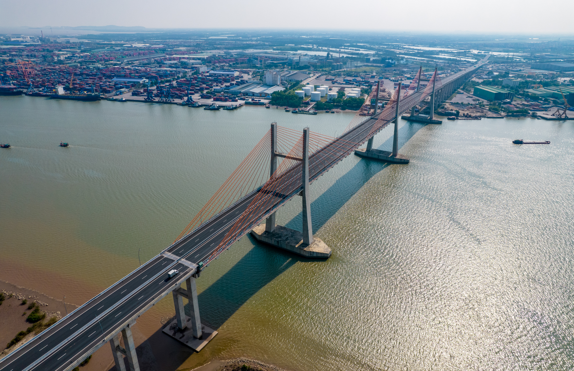 Toàn cảnh loạt hạ tầng nghìn tỷ làm thay đổi diện mạo thành phố trực thuộc Trung ương trẻ nhất Việt Nam: Vingroup, Sun Group, BIM Group cùng chung tay góp sức - Ảnh 16.