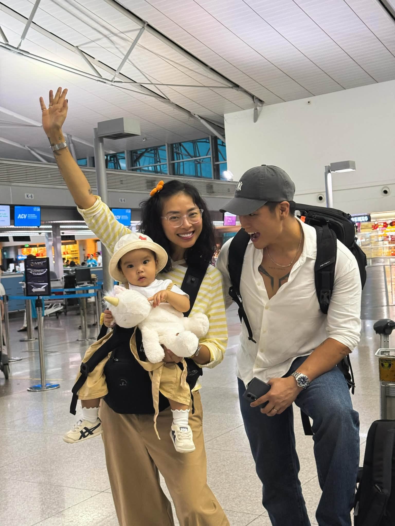Con gái Ngô Thanh Vân được ví như “Hoa hậu thân thiện”, thái độ với người lạ khiến nhiều người thích thú- Ảnh 3.