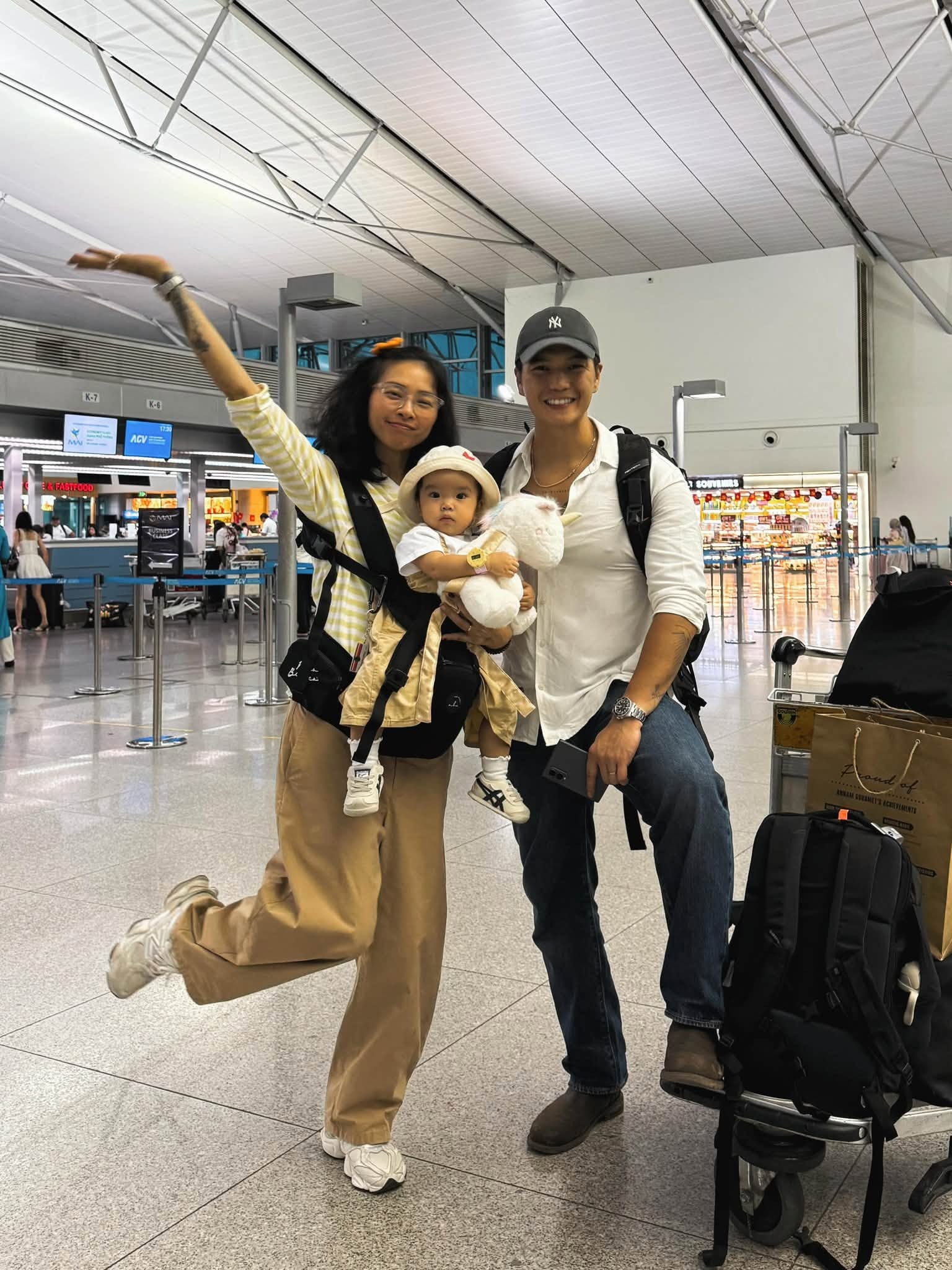 Con gái Ngô Thanh Vân được ví như “Hoa hậu thân thiện”, thái độ với người lạ khiến nhiều người thích thú- Ảnh 4.