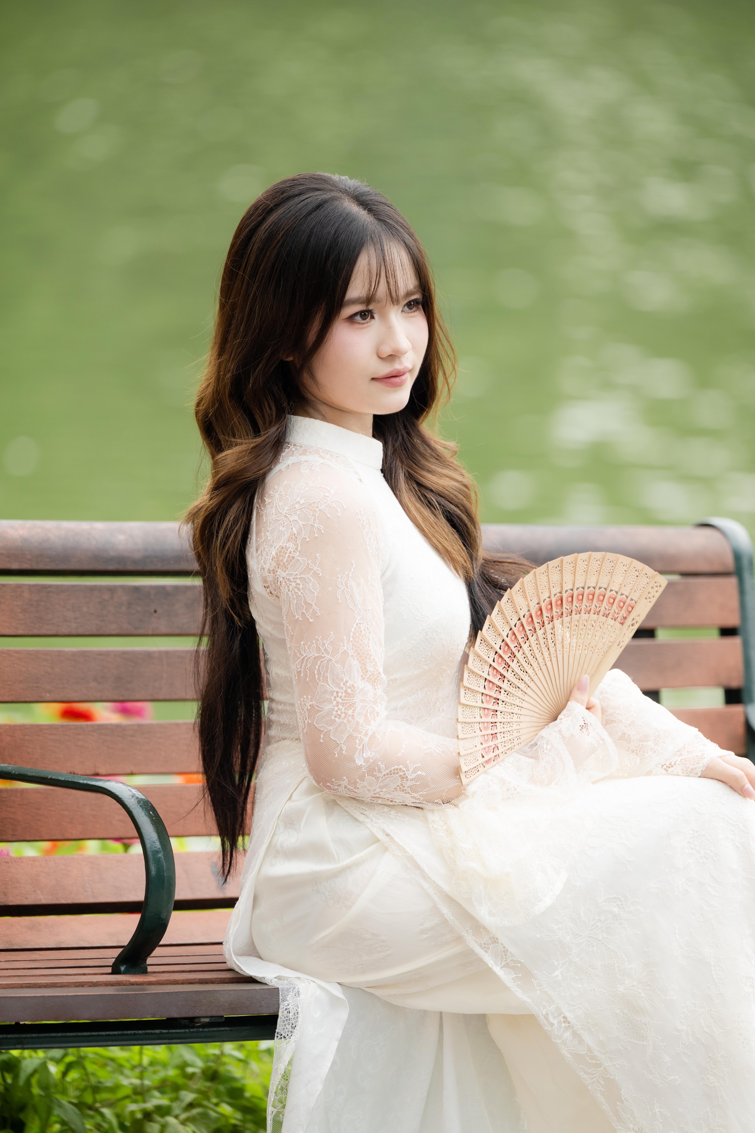 “Quyết không để các nàng thơ nhàm chán”: Hồ Gươm lại thay thảm hoa mới, Hà Nội dạo này thơ thế nhỉ! - Ảnh 21.