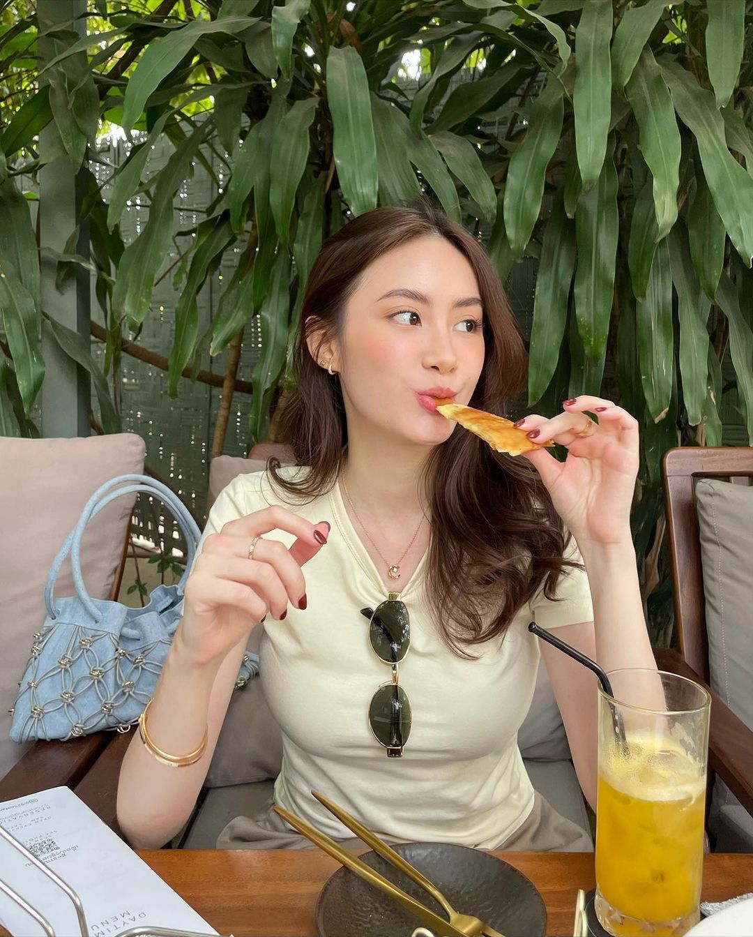 “Nếu chỉ phải lo cho mình thì dễ lắm" - Một dòng bình luận khiến 30s phải nghĩ lại về hai chữ “đủ tiền"- Ảnh 2.