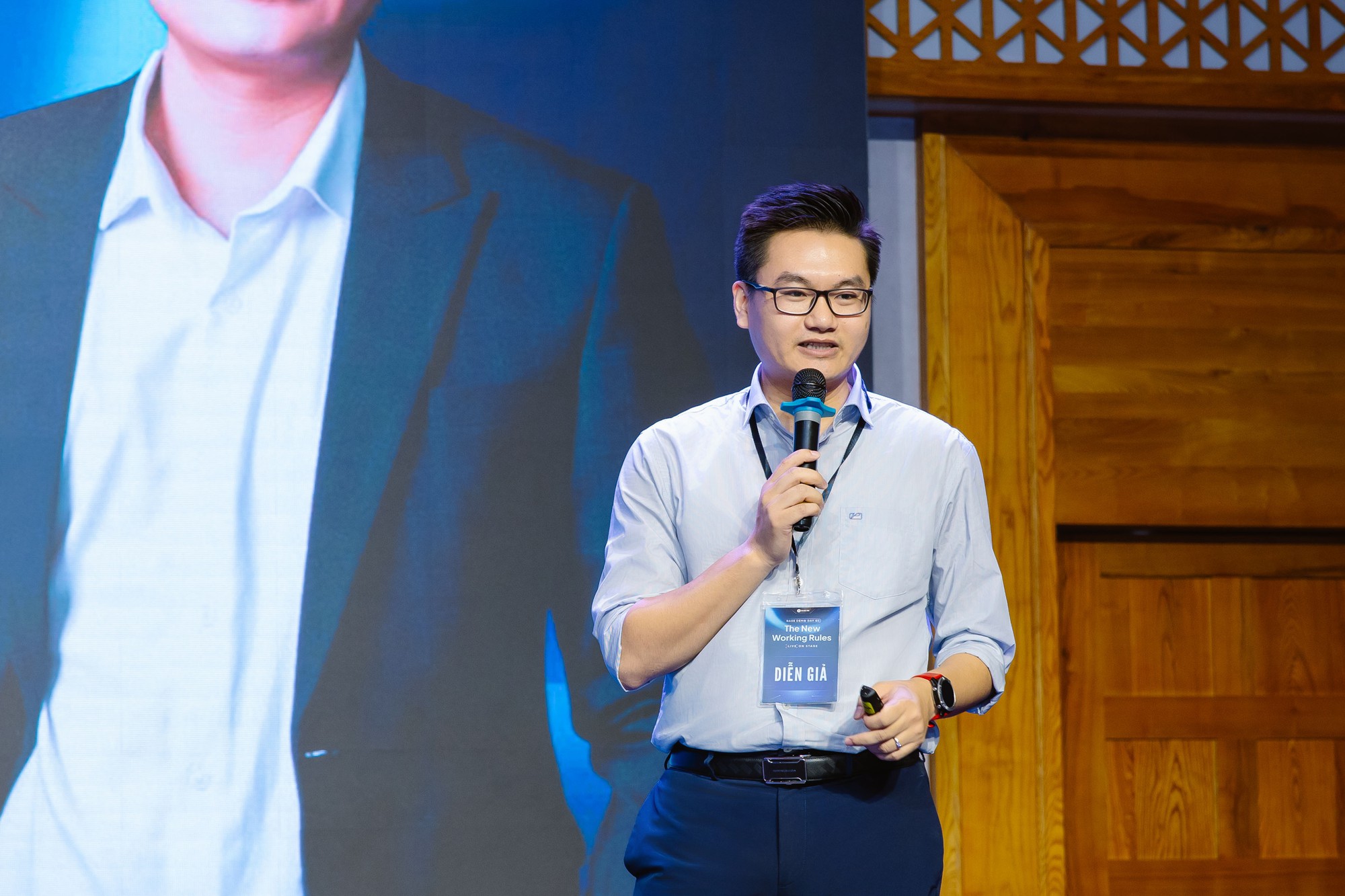 Phó TGĐ Base.vn Trần Tuấn Anh Nghĩa: Lãnh đạo trong kỷ nguyên AI, đi đúng quan trọng hơn đi nhanh- Ảnh 4. Phó TGĐ Base.vn Trần Tuấn Anh Nghĩa: Lãnh đạo trong kỷ nguyên AI, đi đúng quan trọng hơn đi nhanh- Ảnh 4.