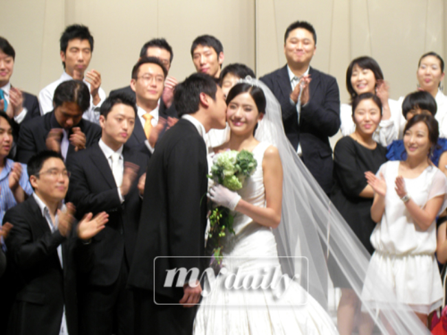 Won Bin yêu đương bí mật, đến lúc chia tay cũng không cho "búp bê xứ Hàn" 1 danh phận?- Ảnh 9.