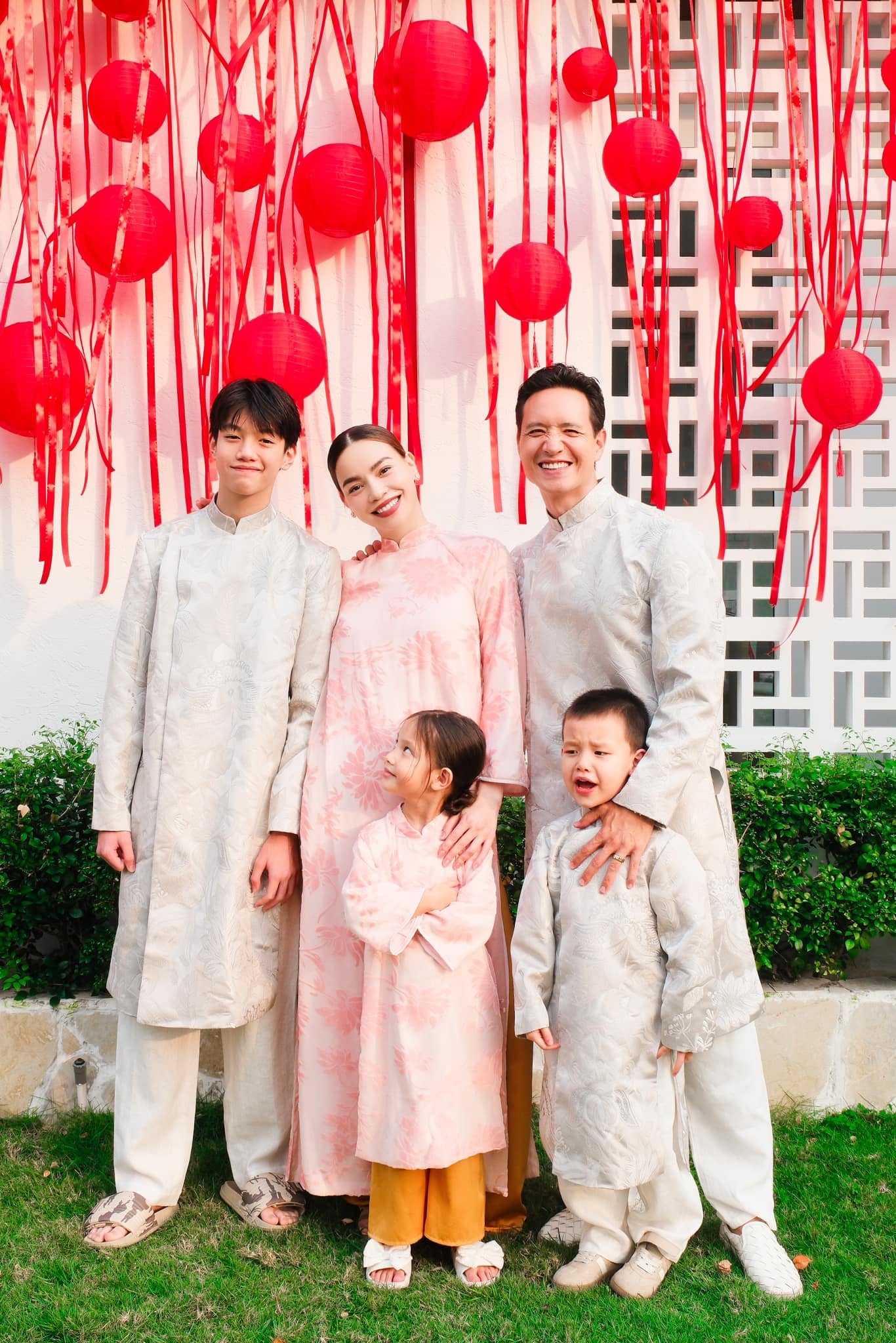 Cường Đô La đi họp phụ huynh cùng Hồ Ngọc Hà: 
