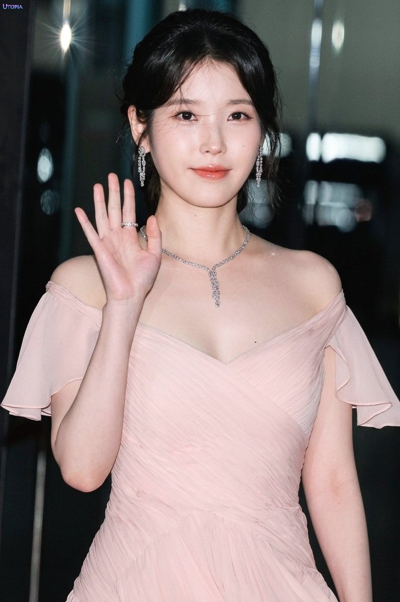 IU tranh thủ "dao kéo" nâng cấp nhan sắc sau khi chia tay Lee Jong Suk?- Ảnh 6.