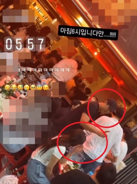 Nữ ca sĩ quốc dân - cầu thủ ly hôn 2 năm trước vì ngoại tình, đàng trai hiện sống ở nhà 130 tỷ tốn 30 triệu tiền điện/tháng- Ảnh 5.