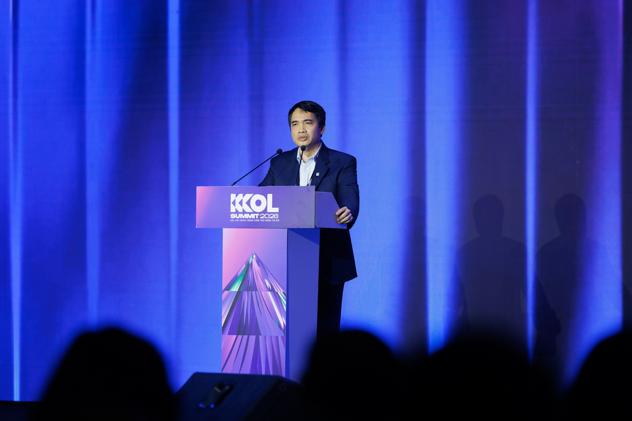 KOL Summit 2026: Chính thức bước vào 2 phiên chuyên đề thảo luận về AI, khủng hoảng niềm tin và tương lai sáng tạo - Ảnh 14.