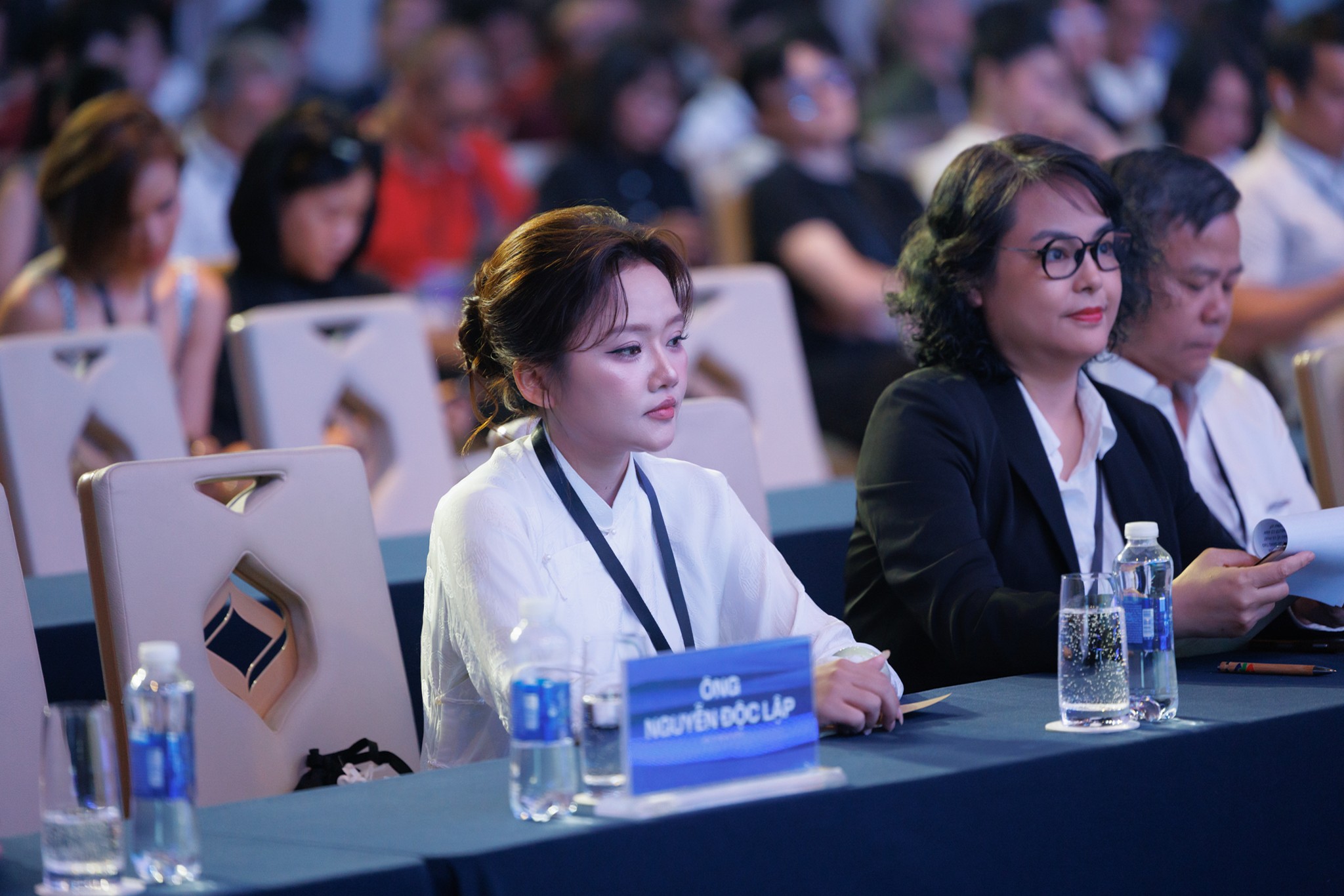 KOL Summit 2026: Chính thức bước vào 2 phiên chuyên đề thảo luận về AI, khủng hoảng niềm tin và tương lai sáng tạo - Ảnh 9.
