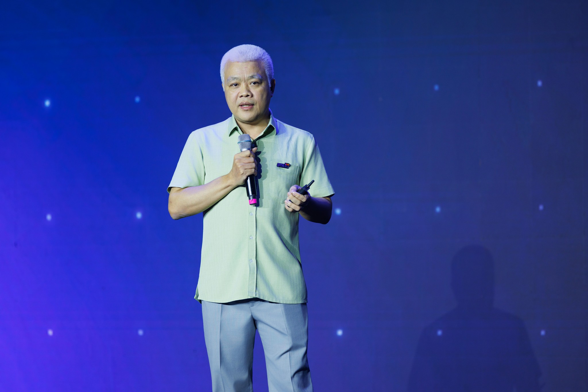 KOL Summit 2026: Chính thức bước vào 2 phiên chuyên đề thảo luận về AI, khủng hoảng niềm tin và tương lai sáng tạo - Ảnh 10.