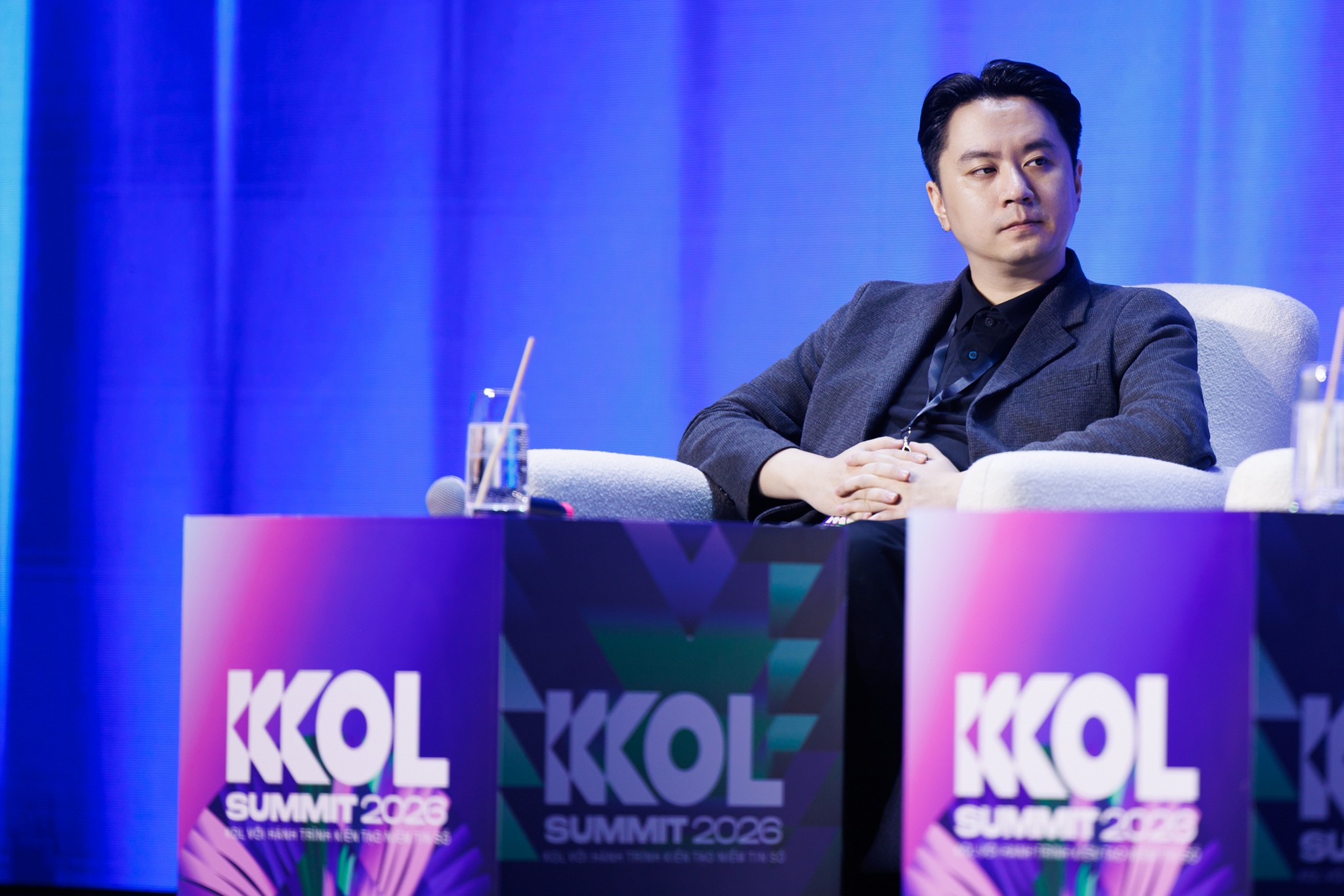 KOL Summit 2026: Chính thức bước vào 2 phiên chuyên đề thảo luận về AI, khủng hoảng niềm tin và tương lai sáng tạo - Ảnh 14.