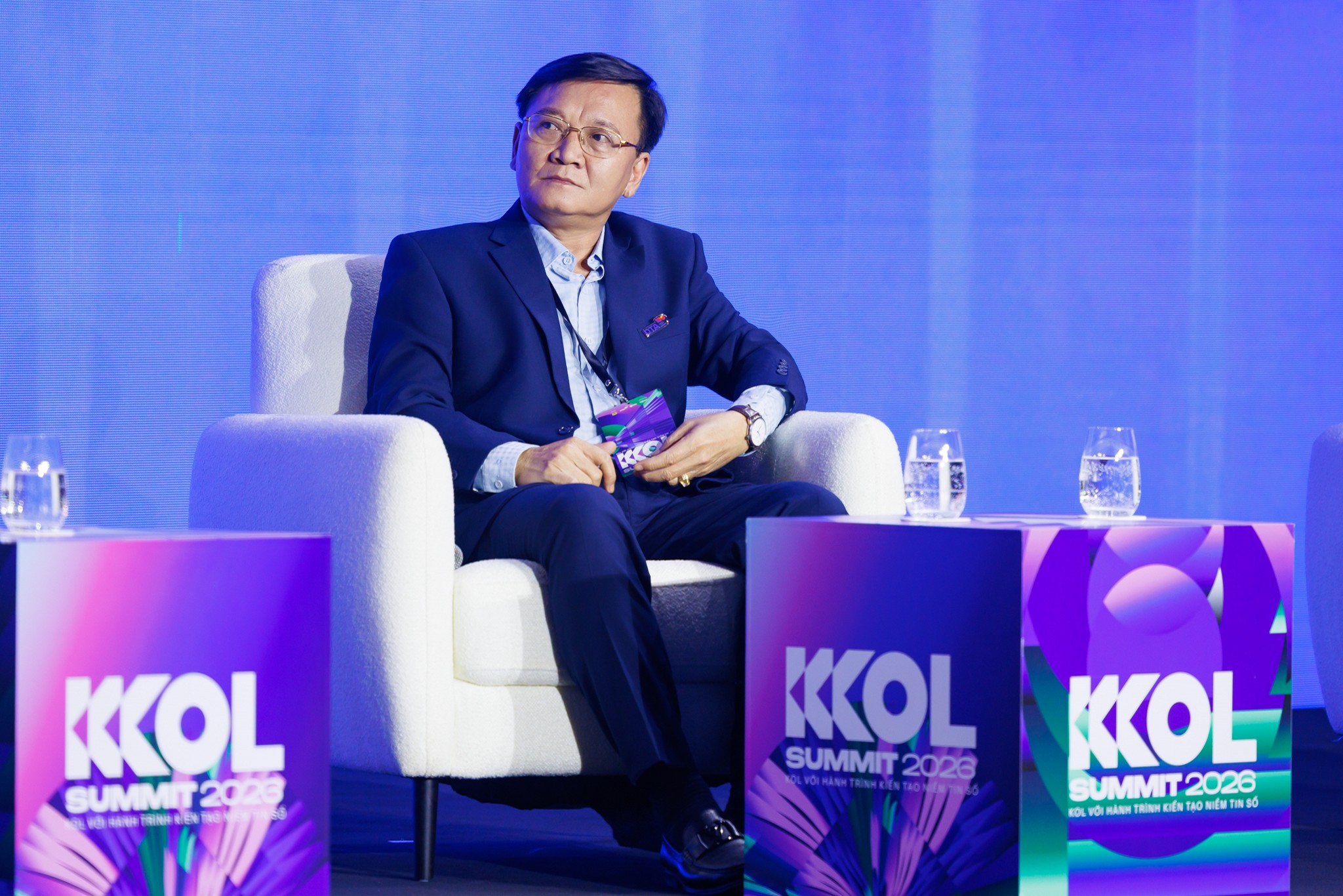 KOL Summit 2026: Chính thức bước vào 2 phiên chuyên đề thảo luận về AI, khủng hoảng niềm tin và tương lai sáng tạo - Ảnh 6.