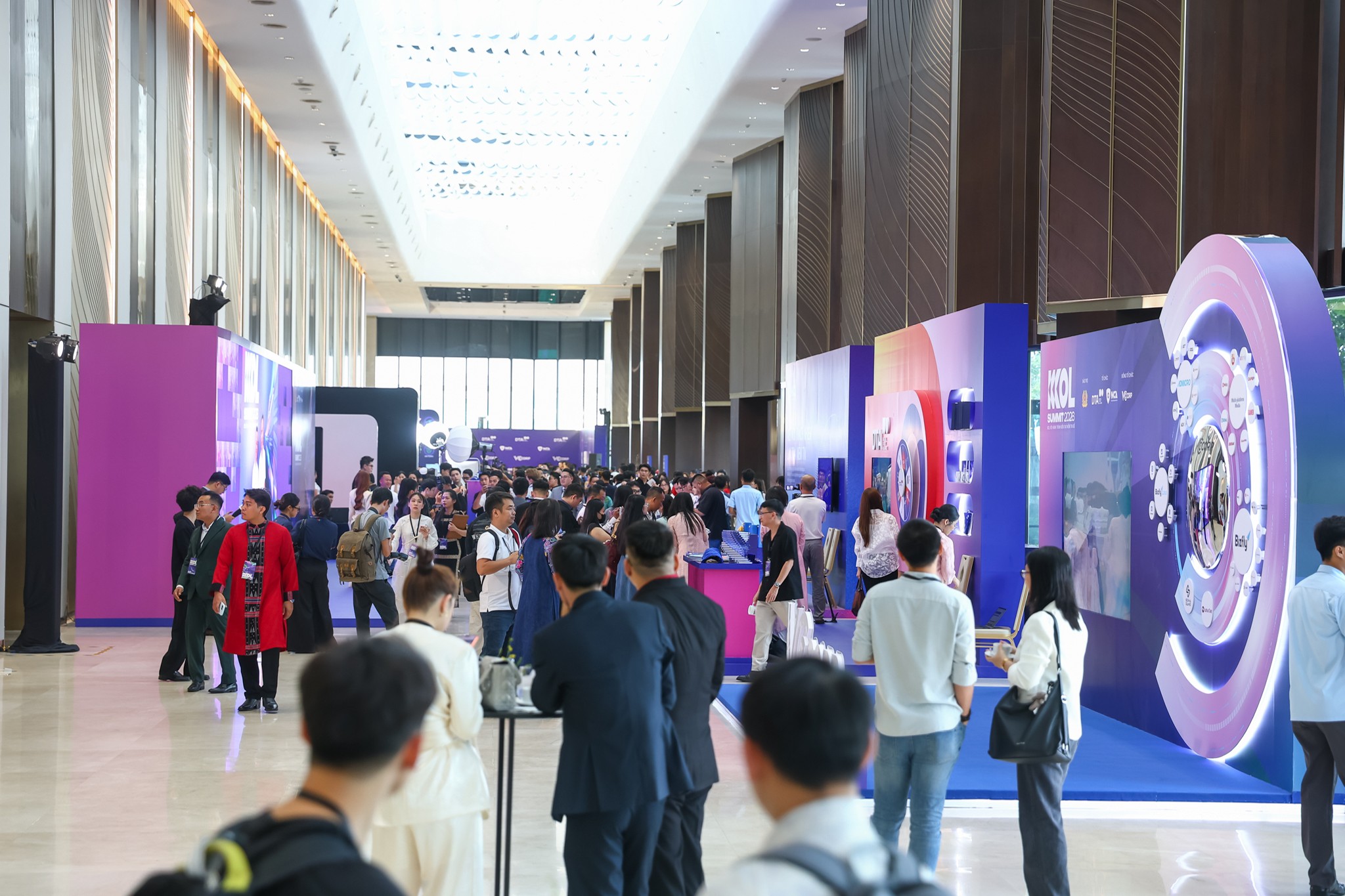 KOL Summit 2026: Chính thức bước vào 2 phiên chuyên đề thảo luận về AI, khủng hoảng niềm tin và tương lai sáng tạo - Ảnh 29.