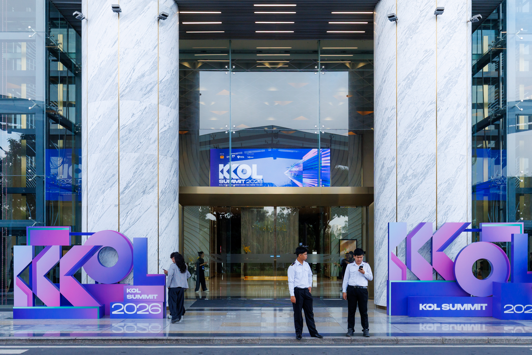 KOL Summit 2026: Chính thức bước vào 2 phiên chuyên đề thảo luận về AI, khủng hoảng niềm tin và tương lai sáng tạo - Ảnh 34.
