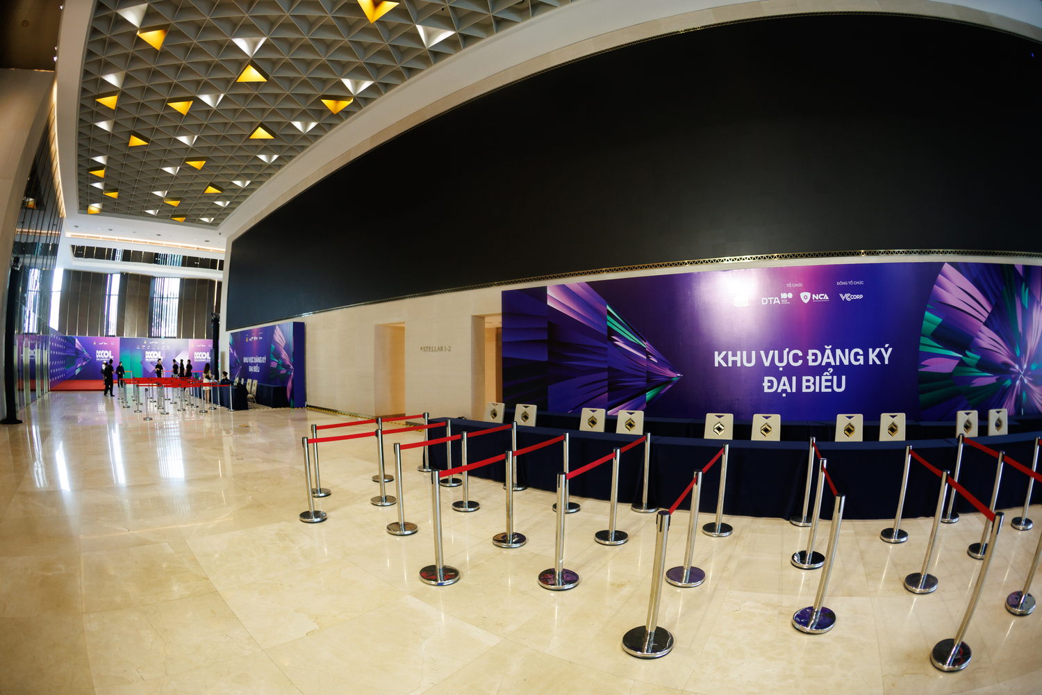 KOL Summit 2026: Chính thức bước vào 2 phiên chuyên đề thảo luận về AI, khủng hoảng niềm tin và tương lai sáng tạo - Ảnh 42.