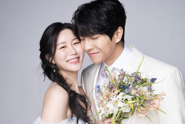 Sự thật tin Lee Seung Gi cãi nhau to với vợ sau 2 tháng chào đón con trai, chán đời bỏ đi hát ở quán karaoke 1 mình- Ảnh 2.